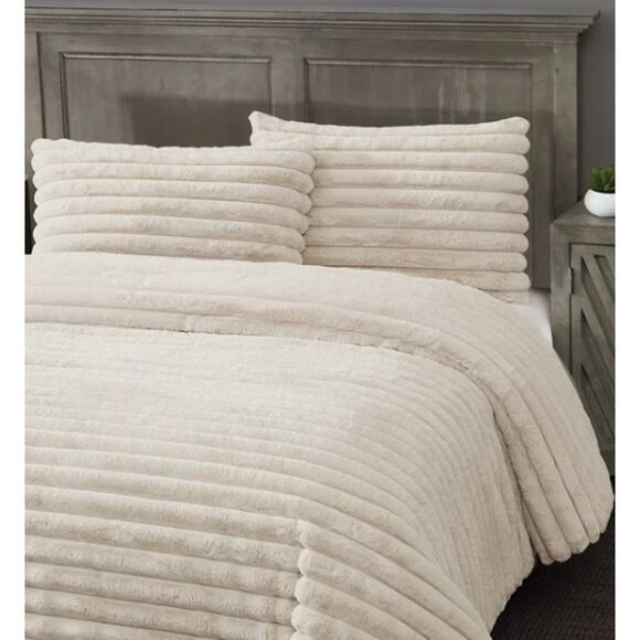 FRYE 2” Jacquard Channel, Faux Fur Comforter Set Cream - Picture 1 of 5